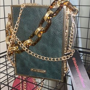 Like Dreams Hunter Green Gold Clutch NWT